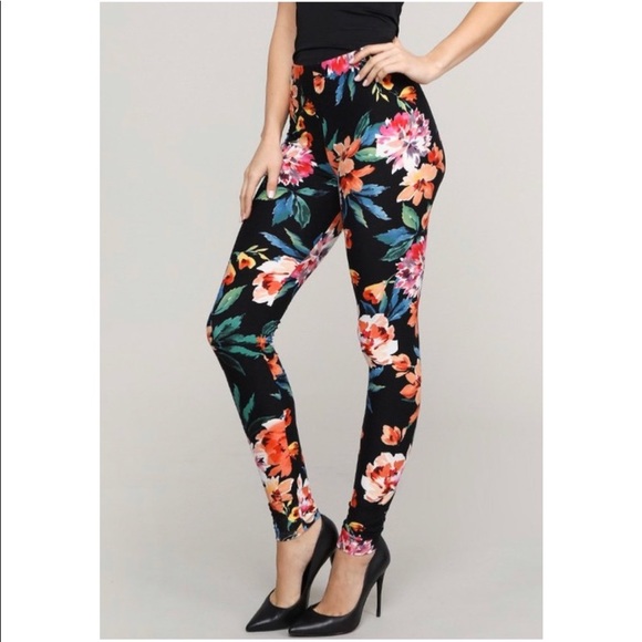 Last Pair! Floral Print Leggings! - Picture 2 of 5
